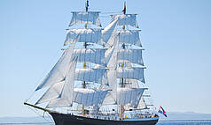 zu Wasser/Maritim/mobile Locations: Sailing and More