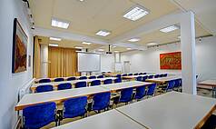 Memmingen: Stadthalle Memmingen - Parlamentarische Bestuhlung im Konferenzraum