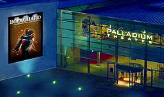 Stuttgart: Stage Apollo Theater - Palladium Theater in Stuttgart stimmungsvolle Aussenansicht