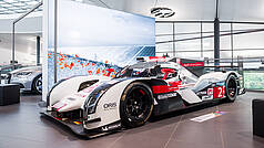 Neckarsulm: Audi Forum Neckarsulm - Motorsport entdecken