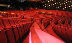 Hamburg: STAGE THEATER NEUE FLORA - Theatersaal