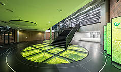 Chemnitz: Carlowitz Congresscenter - Foyer mit einladender Farbe © Steffen-Spitzner