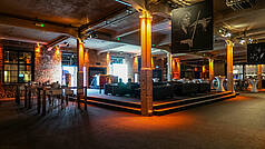 Dresden: OSTRA-AREAL DRESDEN - Erlwein Capitol Foyer mit Bar, Lounge